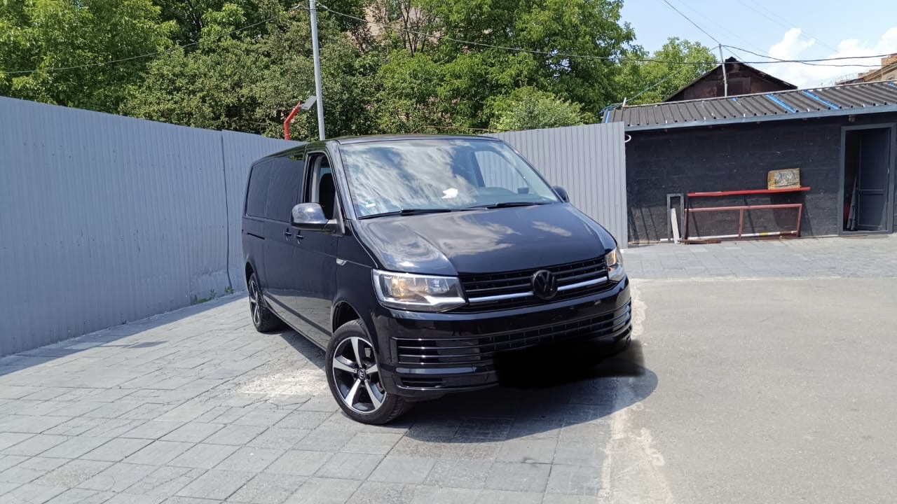 Volkswagen Caravelle 2018 with driver in Armenia