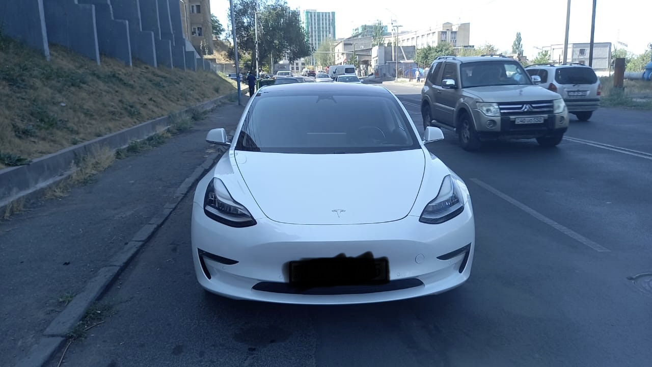 Tesla Model 3 2021 with driver in Armenia