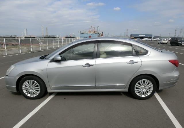 Nissan Bluebird 2007 rental in Armenia