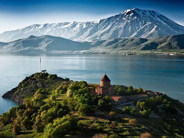 Lake Sevan, Dilijan, Haghartsin & Parz Lake Tour private tour from Yerevan